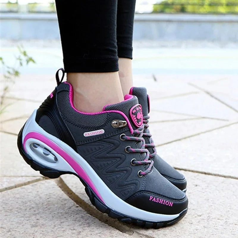 Comfort Hiking Sneaker
