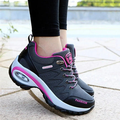 Comfort Hiking Sneaker