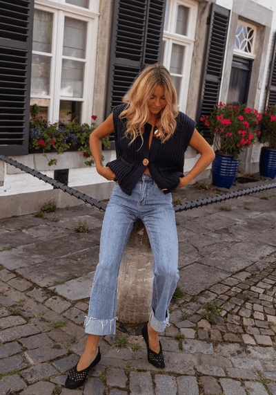 FENJA™ | THE CHIC LAYERED KNIT VEST