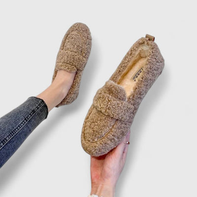 Solenne | Warm slippers with an elegant design