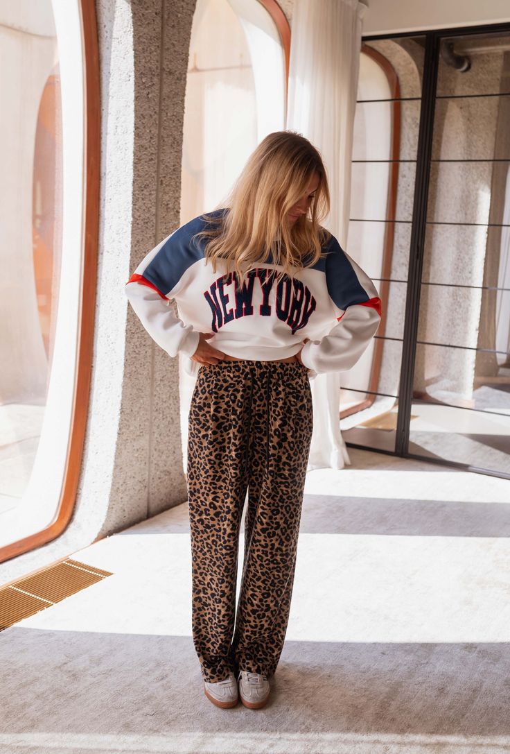 MIRA™ | The leopard sweatpants