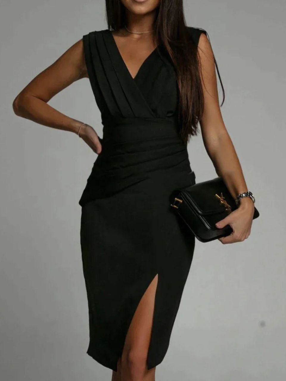 Victoria | V-neck dress