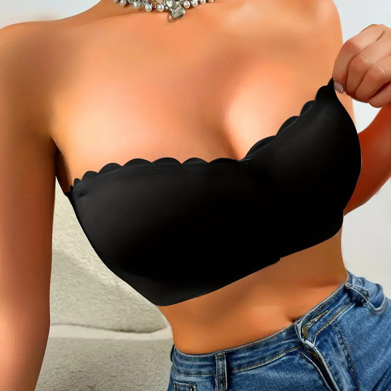 Strapless bandeau bra with front closure