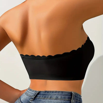Strapless bandeau bra with front closure